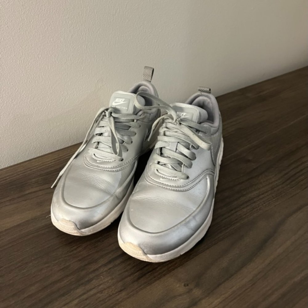 Nike Air Max Thea Sneakers Shoes Lace Up Metallic Running Athletic Silver Size 7